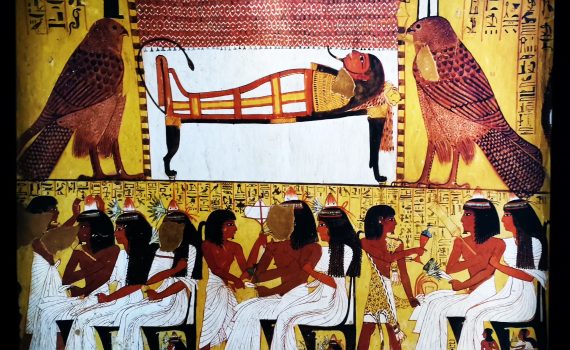 Un petit clin d'œil à l'exposition Ramsès & l'or des Pharaons (7 avril - 10 septembre 2023) - Grande Halle de la Villette